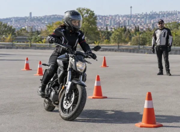Motosiklet Eğitiminde Düşük Hız Denge Çalışması