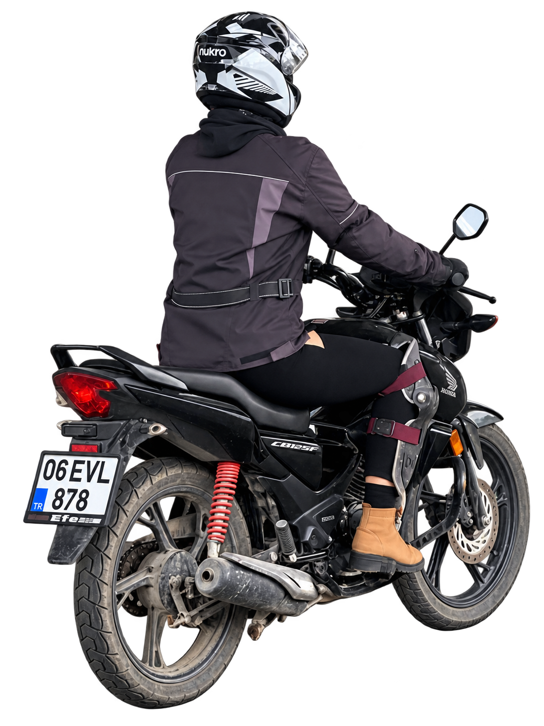 B ehliyetiyle 125 cc eğitimi alan motosiklet sürücüsü
